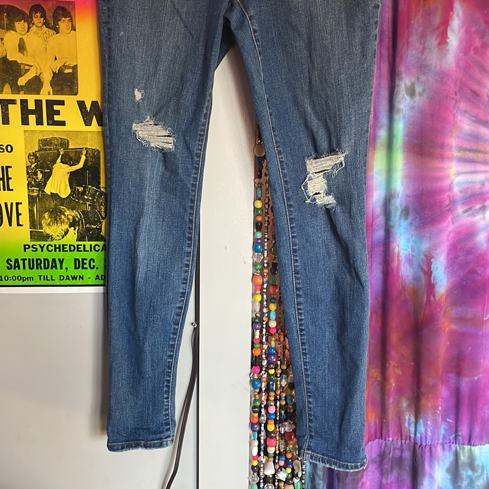 Universal Thread Jeans - image 3